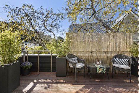 Photo of property in 35a Ngaio Road, Kelburn, Wellington, 6012