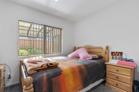 Photo of property in 6 Grandifolia Road, Takanini, 2110