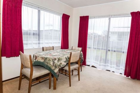 Photo of property in 44 Allardice Street, Dannevirke, 4930