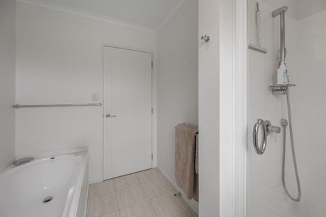 Photo of property in 219 Frimley Oaks, Frimley, Hastings, 4120