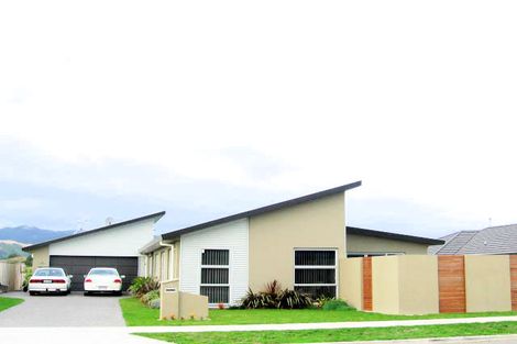 Photo of property in 74 The Drive, Paraparaumu Beach, Paraparaumu, 5032