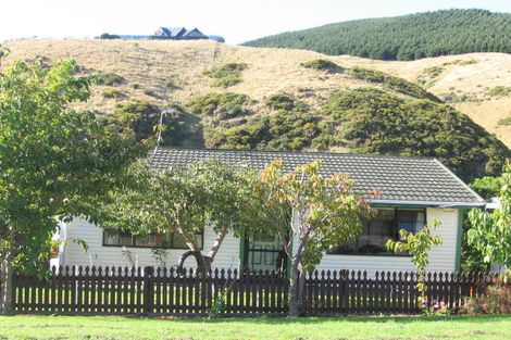 Photo of property in 9 Raroa Terrace, Tawa, Wellington, 5028