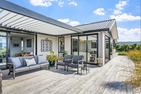 Photo of property in 16 Tamahunga Drive, Matakana, Warkworth, 0985