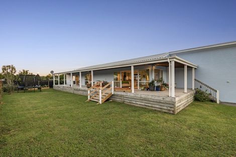 Photo of property in 974 Kahikatea Flat Road, Waitoki, Kaukapakapa, 0871