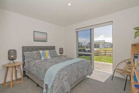 Photo of property in 11 Navigation Drive, Cooks Beach, Whitianga, 3591