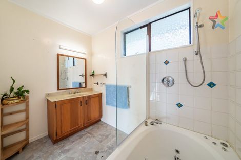 Photo of property in 90 Tweed Road, Papakowhai, Porirua, 5024