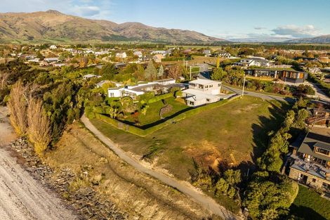 Photo of property in 34 Skinner Crescent, Lake Hawea, 9382
