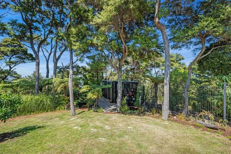 Photo of property in 5 Ngarahana Avenue, Paremoremo, Auckland, 0632