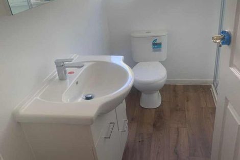 Photo of property in 35 Kahu Road, Paremata, Porirua, 5024