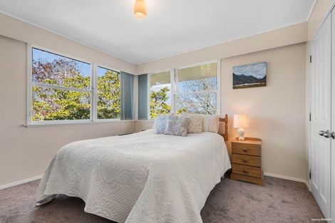 Photo of property in 20 Valley View Road, Glenfield, Auckland, 0629