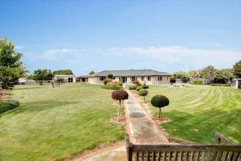 Photo of property in 15 Riverside Way, Amberley, 7410