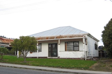 Photo of property in 18 Bridport Street, Kaitangata, 9210