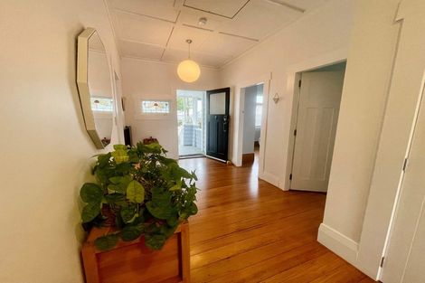 Photo of property in 19 Egremont Street, Belmont, Auckland, 0622