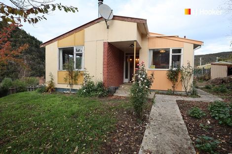 Photo of property in 38b Village Loop Road, Waipori Falls, Outram, 9073