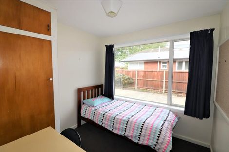 Photo of property in 15 Newbridge Place, Ilam, Christchurch, 8041