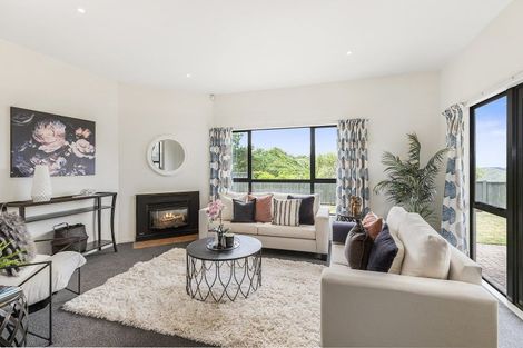 Photo of property in 11 Waterhouse Drive, Brooklyn, Wellington, 6021