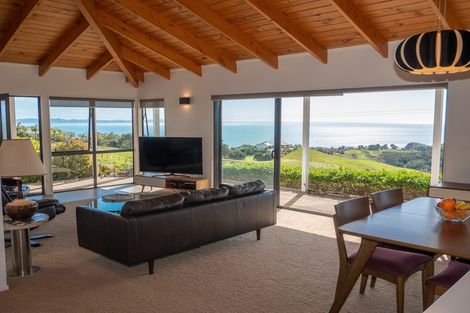 Photo of property in 59 Spicer Road, Cable Bay, 0420