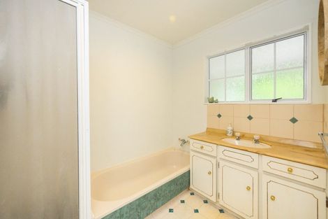 Photo of property in 210 Old West Road, Turitea, Palmerston North, 4472