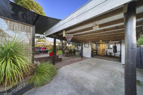 Photo of property in 19 Robert Allan Way, Pakuranga Heights, Auckland, 2010