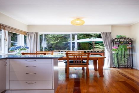 Photo of property in 9 Beaumont Crescent, Frankleigh Park, New Plymouth, 4310