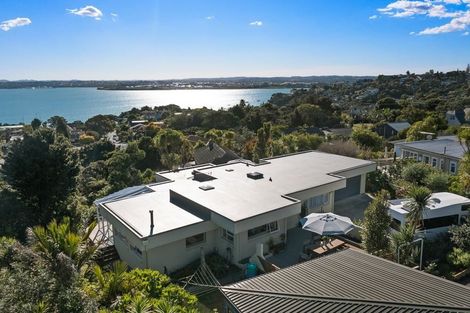 Photo of property in 92 Island Bay Road, Beach Haven, Auckland, 0626