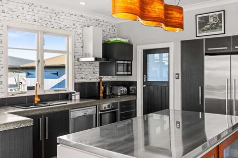 Photo of property in 236 Kennedy Road, Onekawa, Napier, 4110