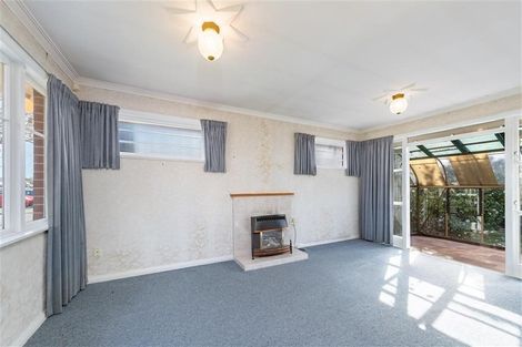 Photo of property in 22 Logan Street, Ebdentown, Upper Hutt, 5018