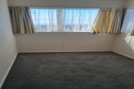 Photo of property in 742a East Coast Road, Pinehill, Auckland, 0630