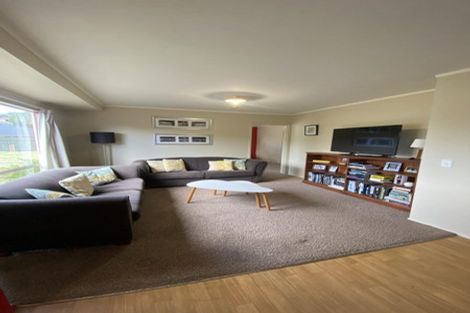 Photo of property in 32 Campion Road, Waikanae Beach, Waikanae, 5036