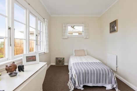Photo of property in 1111a Heretaunga Street East, Parkvale, Hastings, 4122