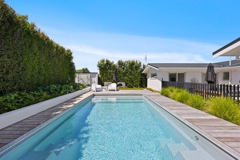 Photo of property in 46 Luton Avenue, Sunnyhills, Auckland, 2010