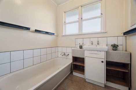 Photo of property in 6 Porikapa Road, Owhata, Rotorua, 3010