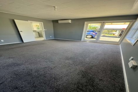 Photo of property in 68 Gladstone Road, Northcote, Auckland, 0627