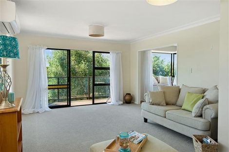 Photo of property in 2/18a Taupata Street, Redcliffs, Christchurch, 8081