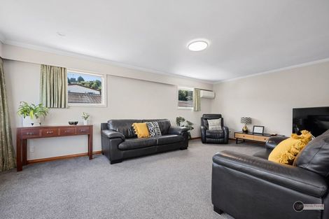 Photo of property in 30 Viewmont Drive, Harbour View, Lower Hutt, 5010