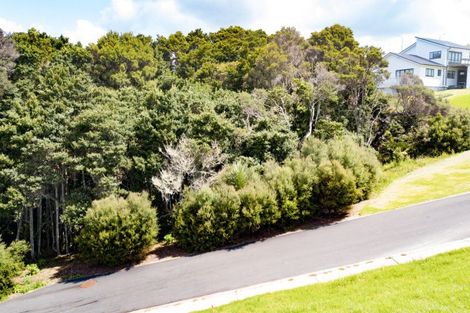 Photo of property in 5 Galaxy Lane, Langs Beach, 0582