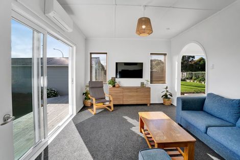Photo of property in 147 Tasman Street, Opunake, 4616