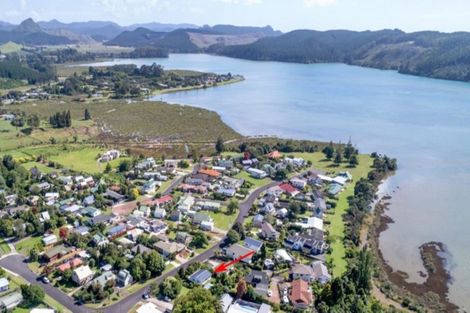 Photo of property in 127 Durrant Drive, Whangamata, 3620