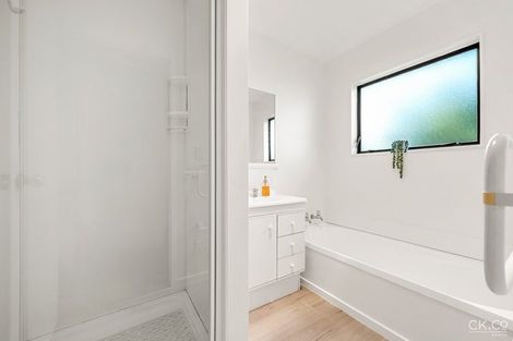 Photo of property in 2/9 Atiawa Street, Petone, Lower Hutt, 5012