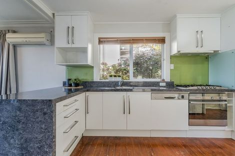 Photo of property in 14 Seaview Terrace, Kew, Dunedin, 9012