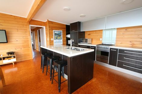 Photo of property in 16 Lang Road, Langs Beach, Waipu, 0582