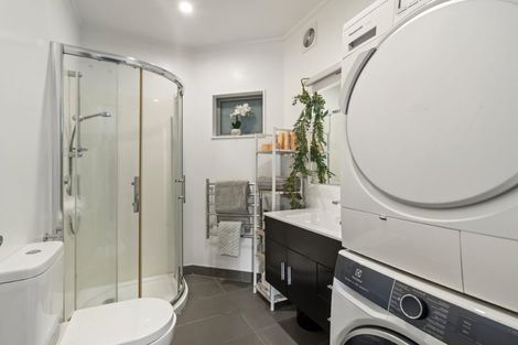 Photo of property in 141a Arran Road, Browns Bay, Auckland, 0630