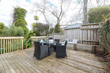 Photo of property in 2a/123 Hutchinsons Road, Bucklands Beach, Auckland, 2014