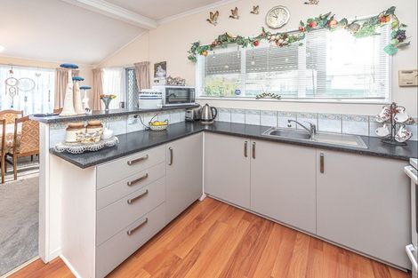 Photo of property in 27 Miro Street, Castlecliff, Whanganui, 4501