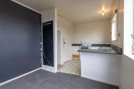 Photo of property in 17b Colchester Crescent, Newlands, Wellington, 6037