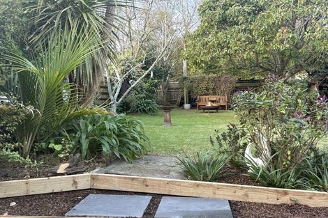 Photo of property in 20 Heaphy Street, Westown, New Plymouth, 4310