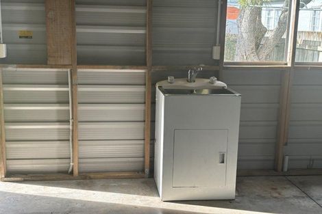 Photo of property in 40 Wrantage Street, Westown, New Plymouth, 4310