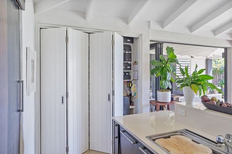 Photo of property in 49 Sarahs Hill, Hahei, Whitianga, 3591