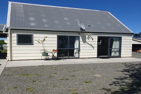 Photo of property in 42 Codlin Road, Waiuku, 2683