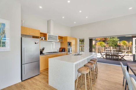 Photo of property in 21 Centennial Drive, Whitianga, 3510